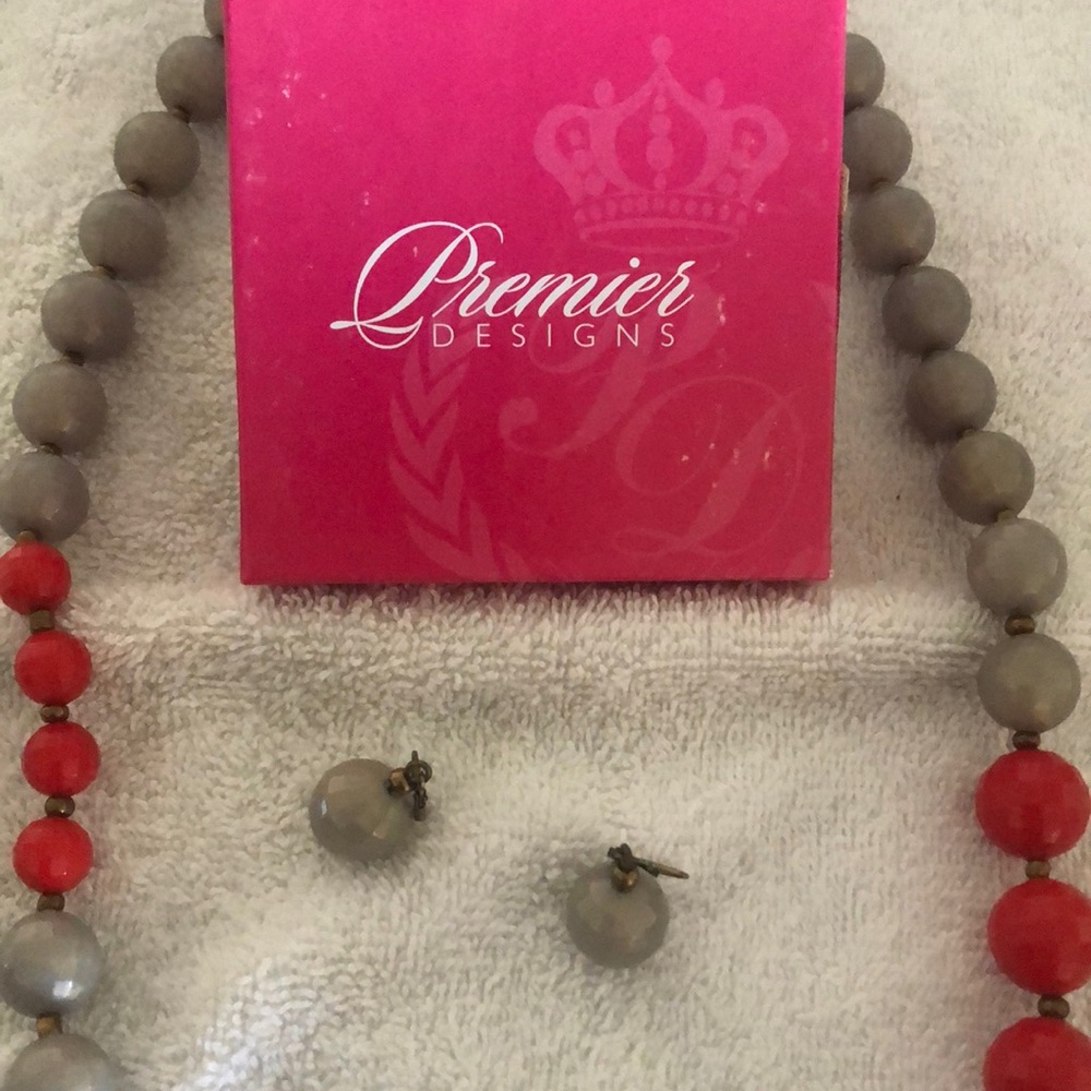 Premier Designs necklace and earring set in pearlized gray and orange-red